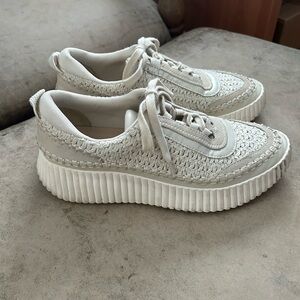Dolce Vita Women's Cream Platform Sneakers